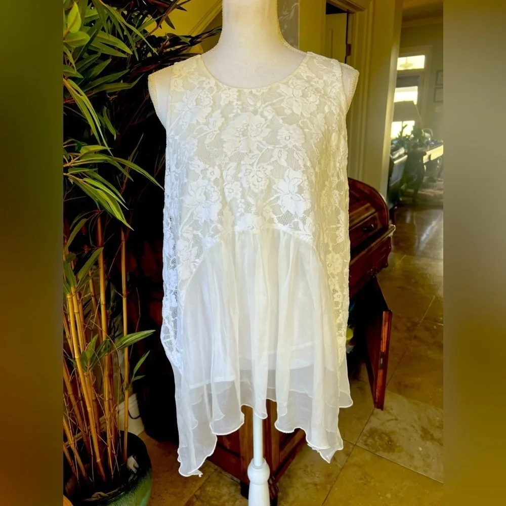 Belle Bird ladies, cotton blend lace top sleeveless size medium excellent cond - Picture 4 of 13